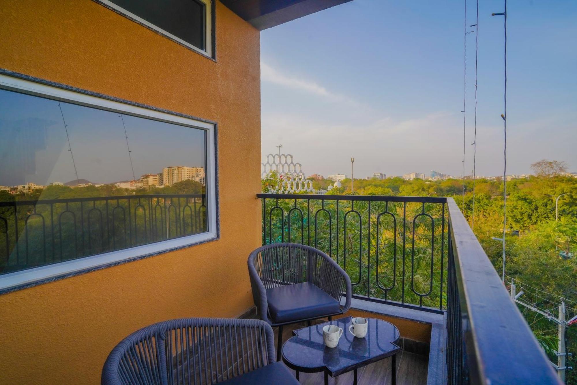Hotel The Hidden Door-Near Jaipur Airport 외부 사진